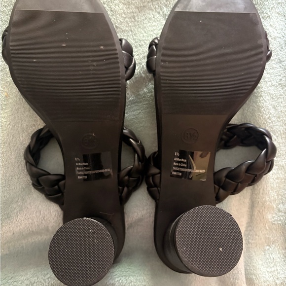 A new day black heels - Picture 3 of 3